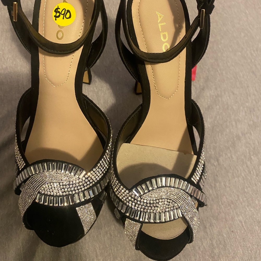 NEW ALDO WOMEN SHOES OF DIFFERENT COLORS AND DESIGNS